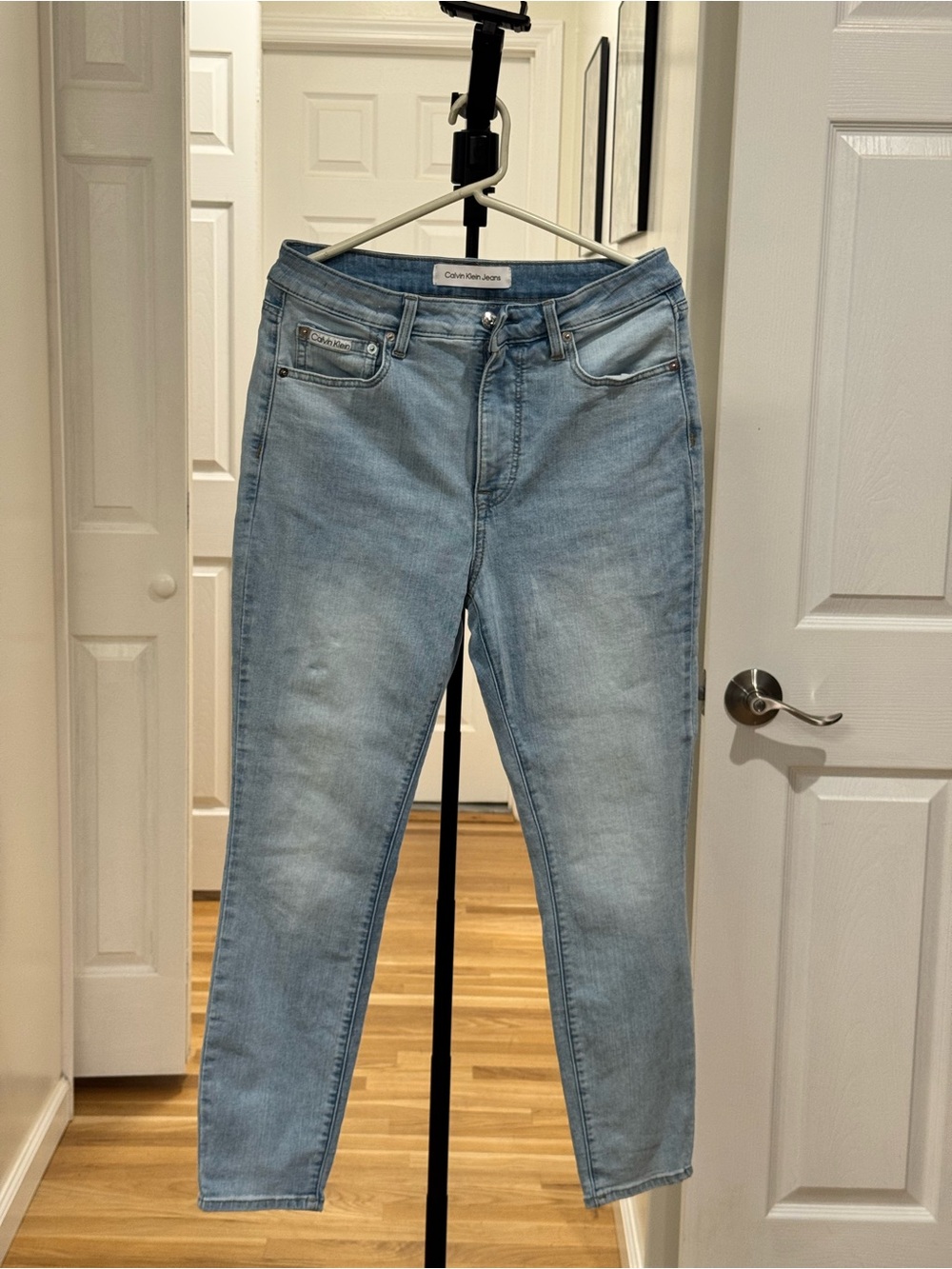 Calvin Klein Jeans Women's Light Wash Skinny Denim